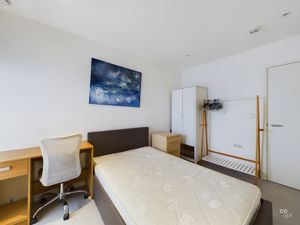 bed - click for photo gallery